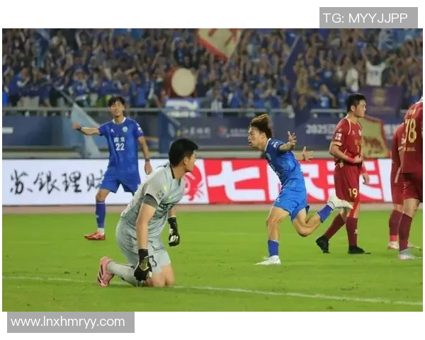 南京足球队在冠军赛中的实力展现与战术分析